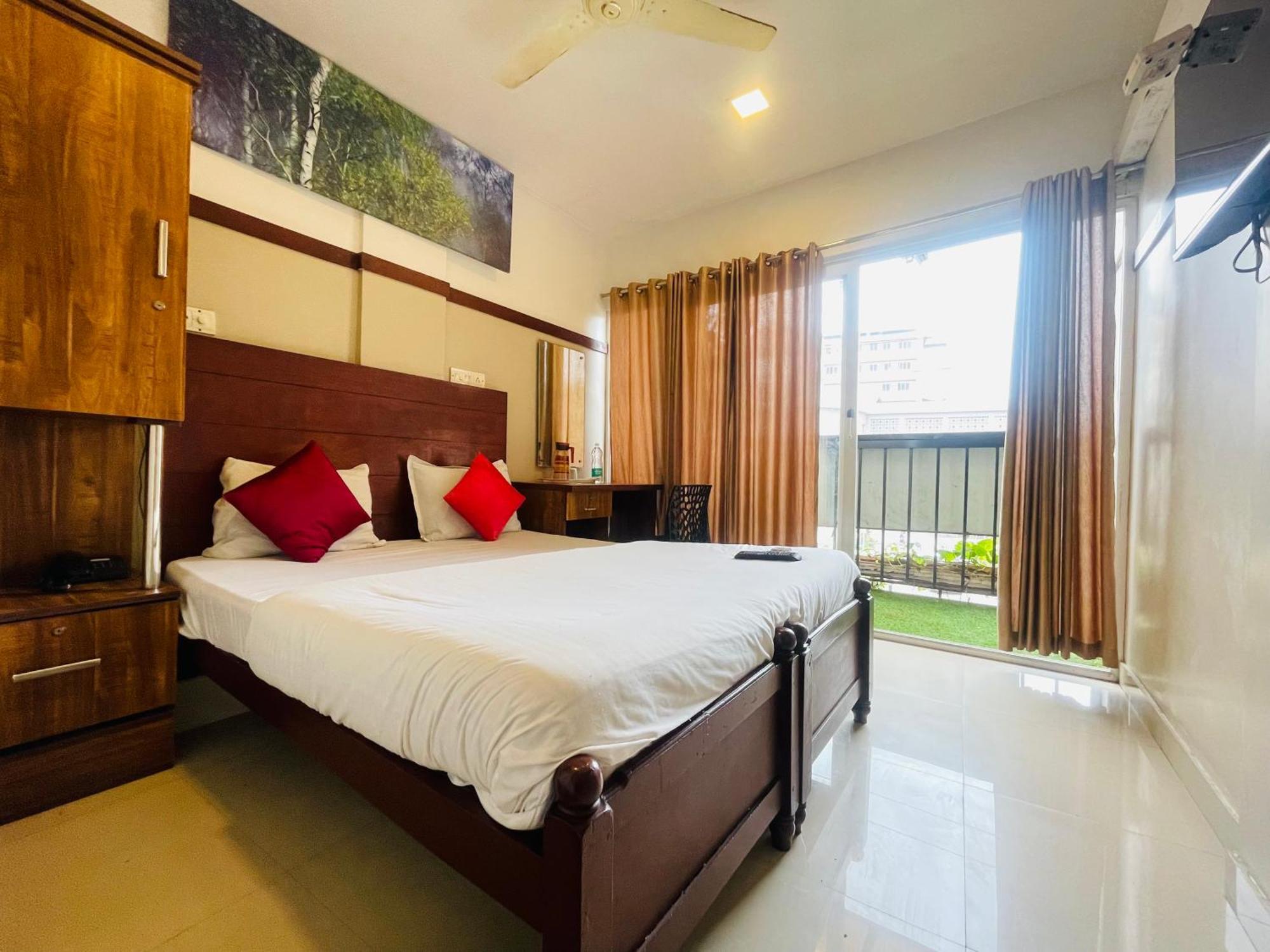 Rio Rooms Mims Calicut Extérieur photo